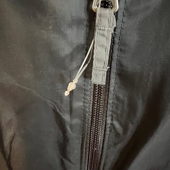 Columbia Great Lakes Rain Jacket.  Black and gray.  Men’s size L jacket - Picture 2 of 4